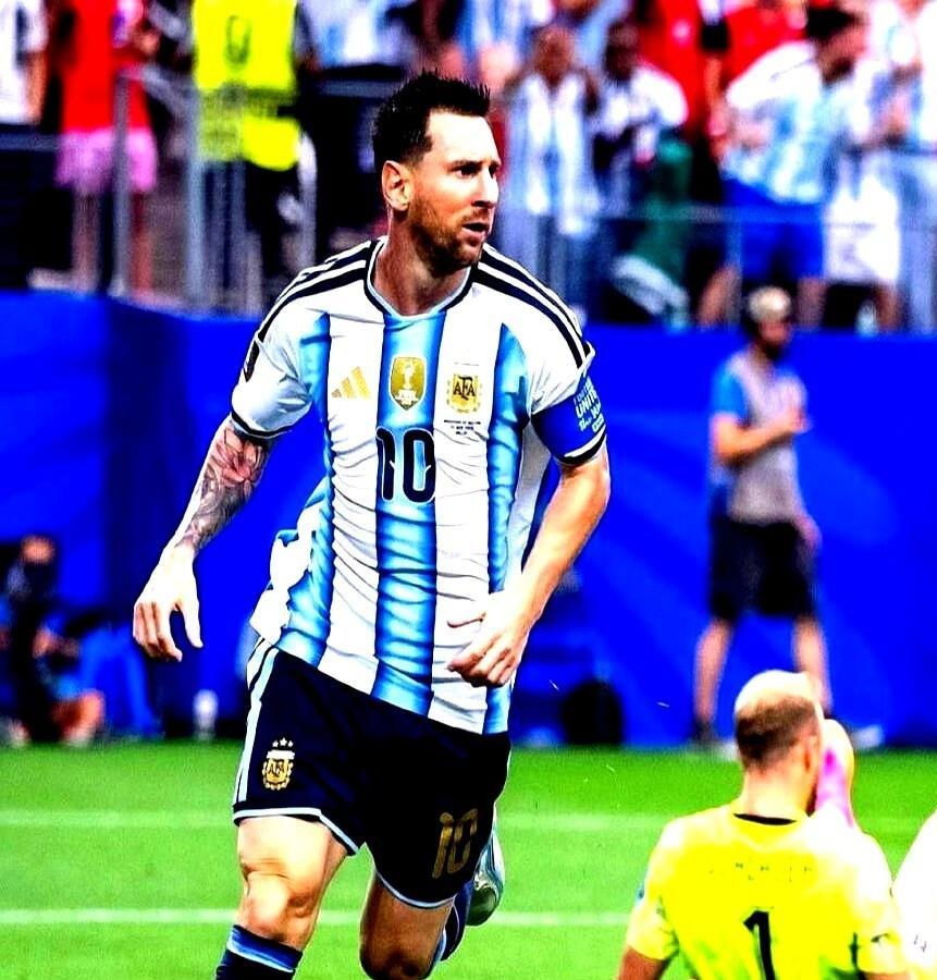2026世界杯：梅西卫冕球衣拍卖价能超马拉多纳928万美金吗-第1张图片-世界杯直播平台-世界杯2026直播平台-免费观看官方-V3.6.9